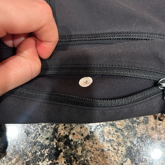 Lululemon Ruched Speed Tight Legging 28” - Picture 8 of 8